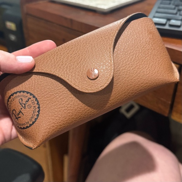 Ray-Ban Round Fleck Men’s Sunglasses | Tortoise Shell Finish - Picture 7 of 8